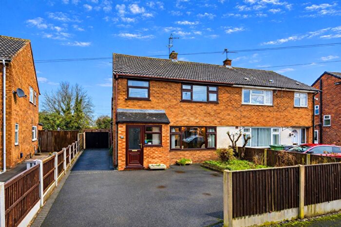 3 Bedroom Semi Detached House For Sale In Abbott Crescent, Farnsfield, Newark, NG22