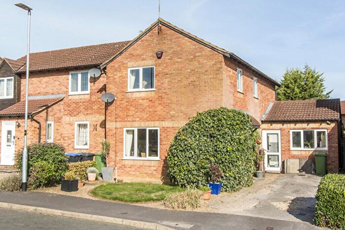 4 Bedroom Detached House For Sale In The Meer, Fleckney, LE8