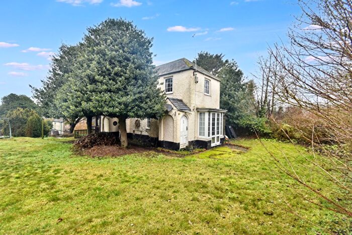 2 Bedroom Cottage For Sale In St. Andrews Drive, Skegness, PE25