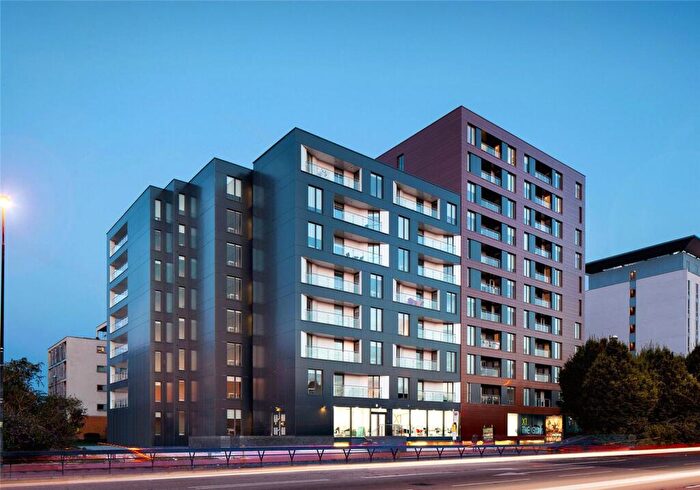 2 Bedroom Flat To Rent In Elmira Way, The Exchange, M5