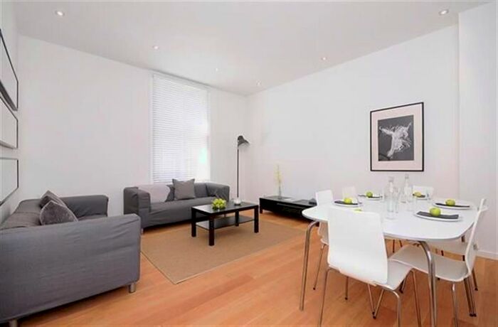 2 Bedroom Flat To Rent In Bingham Place, Marylebone, London, W1U