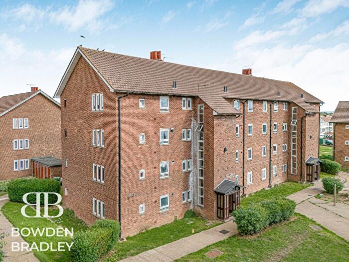 2 Bedroom Flat To Rent In Aragon Drive, Hainault, IG6