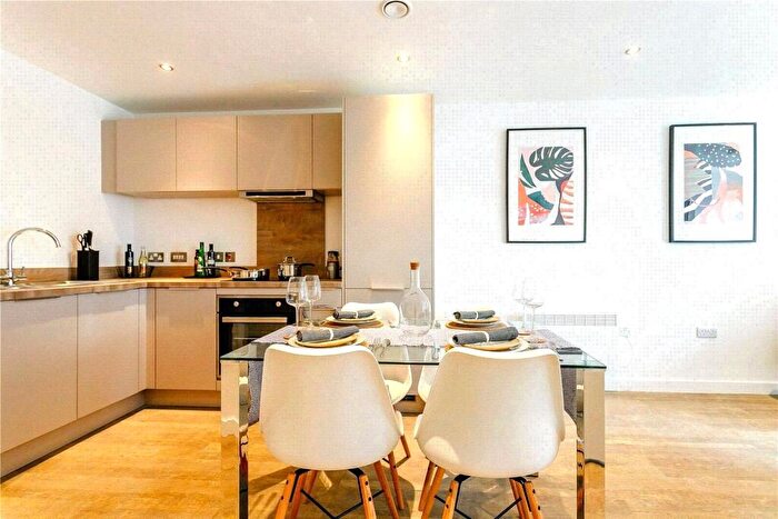 2 Bedroom Apartment To Rent In Exchange Square, The Priory Queensway, Birmingham, West Midlands, B4