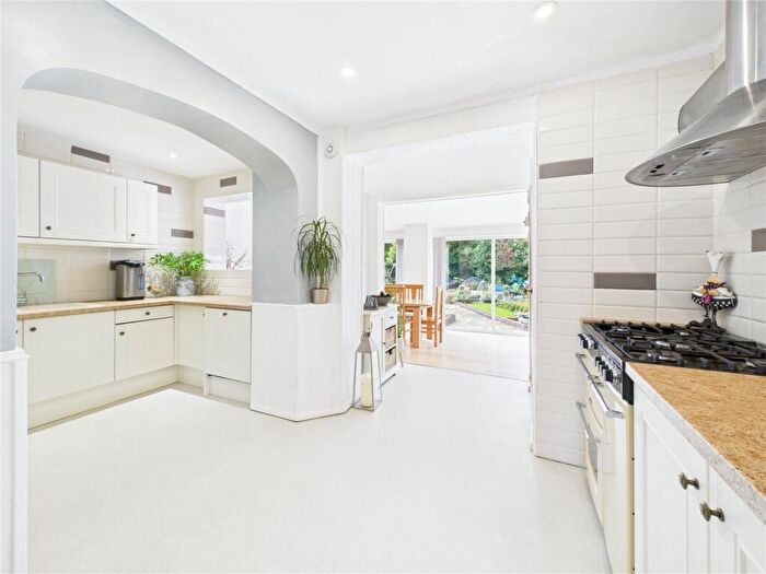 4 Bedroom Semi-Detached House For Sale In Fairway, Bristol, BS4
