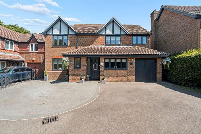 5 Bedroom Detached House For Sale In Brandon Close, Chafford Hundred, Grays, Essex, RM16