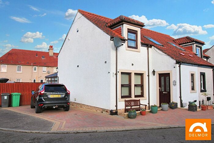 3 Bedroom Villa For Sale In Maryfield Gardens, Leslie, KY6