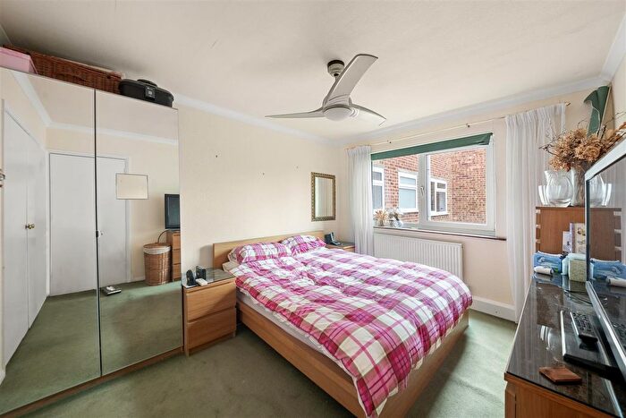 2 Bedroom Flat For Sale In Rutland House, The Farmlands, Northolt, UB5