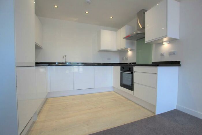 2 Bedroom Apartment To Rent In Harecastle House, Waterside Way, NG2