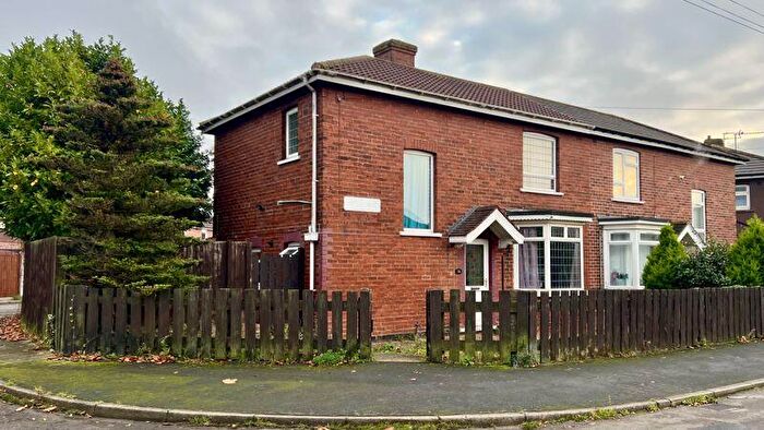 3 Bedroom Semi-Detached House For Sale In Tomlinson Avenue, Scunthorpe, DN15