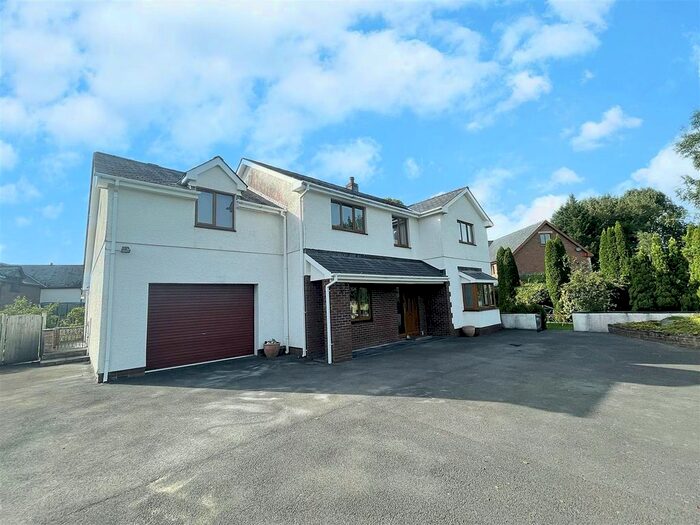 5 Bedroom Detached House For Sale In Llys Egwad, Pontargothi, Carmarthen, SA32