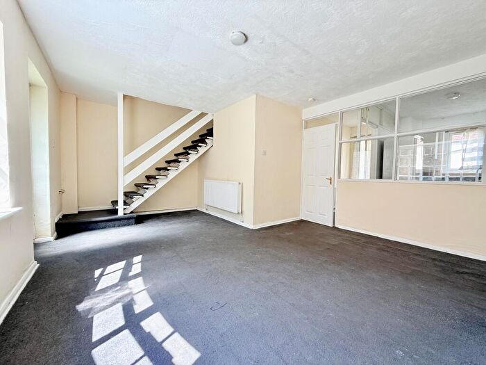 3 Bedroom End Of Terrace House To Rent In Sandy Hill Avenue, Plumstead, SE18