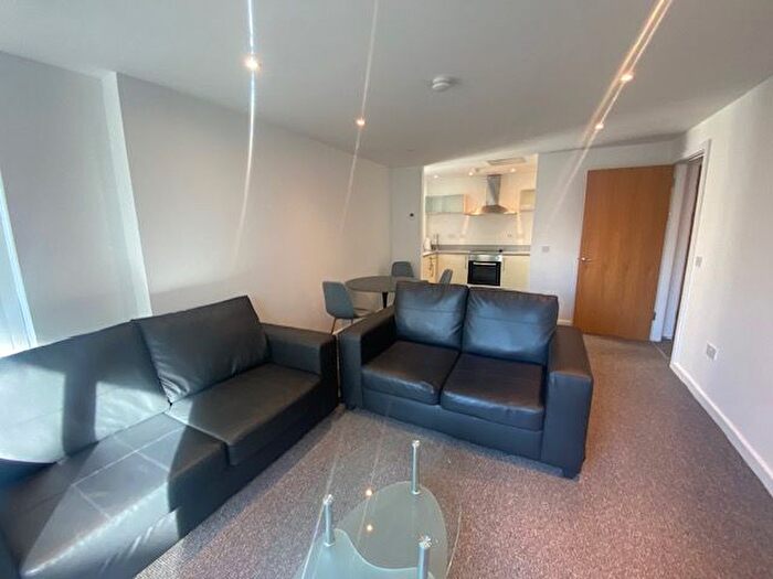2 Bedroom Flat To Rent In Cornhill Place, Liverpool, L1