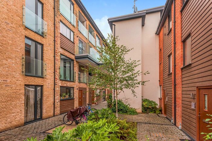 3 Bedroom Flat To Rent In Stour Street, Canterbury, CT1