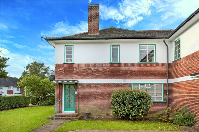 2 Bedroom Maisonette To Rent In Ossulton Way, Hampstead Garden Suburb, N2