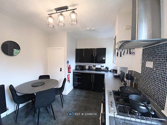 2 Bedroom Detached House To Rent In Fauldshead Road, Glasgow, PA4