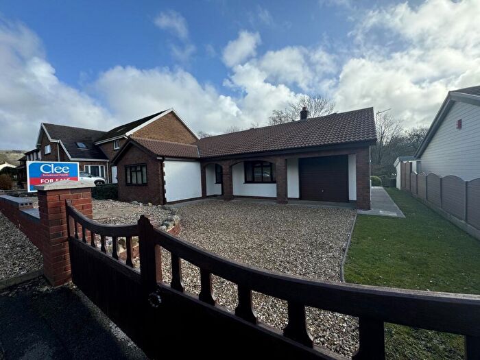 3 Bedroom Detached Bungalow For Sale In Wernoleu Road, Ammanford, Carmarthenshire., SA18