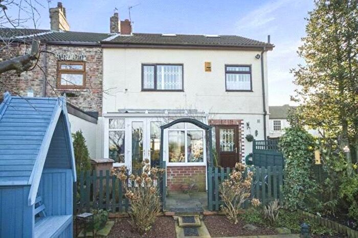 3 Bedroom End Of Terrace House For Sale In High Street, Swinefleet, Goole, DN14