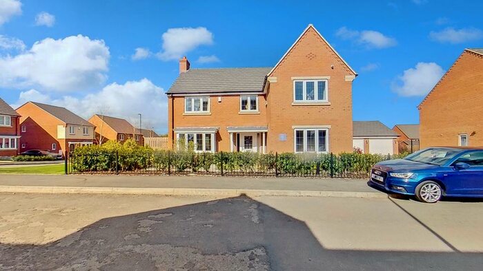 4 Bedroom Detached House To Rent In Daubenton Way, Littleover, Derby, DE23