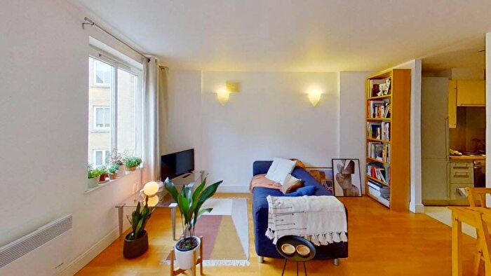 1 Bedroom Flat To Rent In Coke Street, Aldgate, London, E1