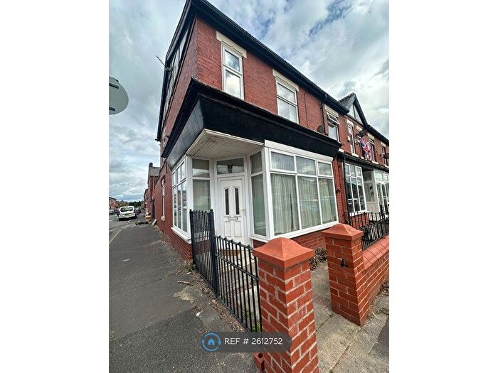 3 Bedroom End Of Terrace House To Rent In Gerald Road, Salford, M6