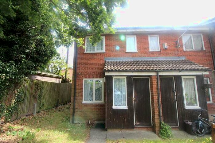 1 Bedroom End Of Terrace House To Rent In Redwood Way, High Barnet, Hertfordshire, EN5