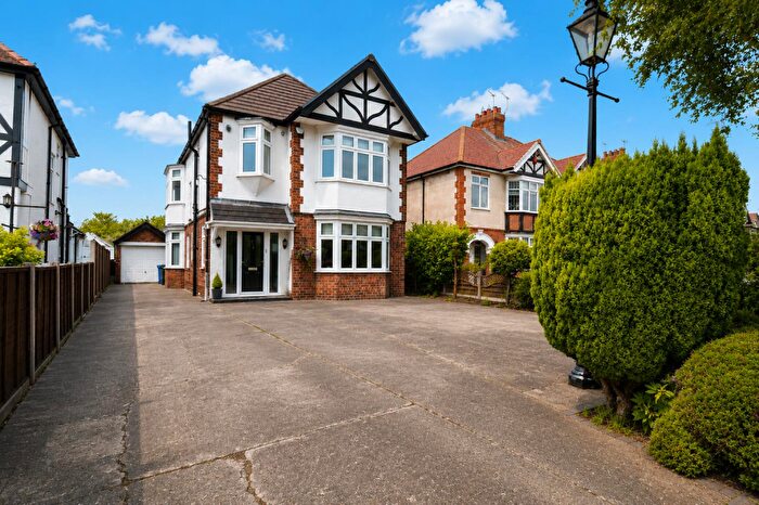 4 Bedroom Detached House For Sale In Beverley Road, Kirk Ella, Hull, HU10