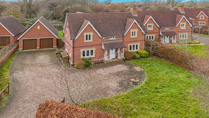 4 Bedroom Detached House For Sale In Woodlands Close, Christian Malford, Chippenham, SN15