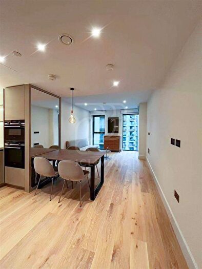 1 Bedroom Flat To Rent In Fountain Park Way, London, W12