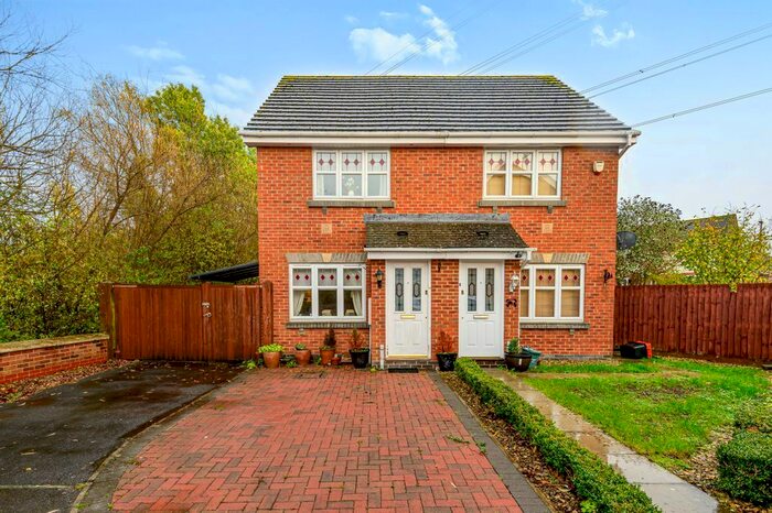 2 Bedroom houses for sale in Inglesham Road, SN2, Swindon
