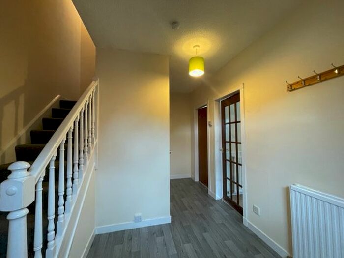 2 Bedroom Flat To Rent In Queen Street, Peterhead, Aberdeenshire, AB42