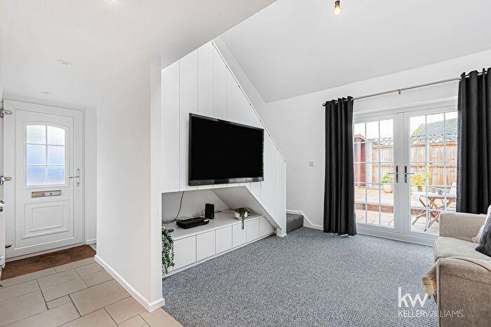 1 Bedroom Terraced House For Sale In Montfitchet Walk, Chells Manor, Stevenage, SG2