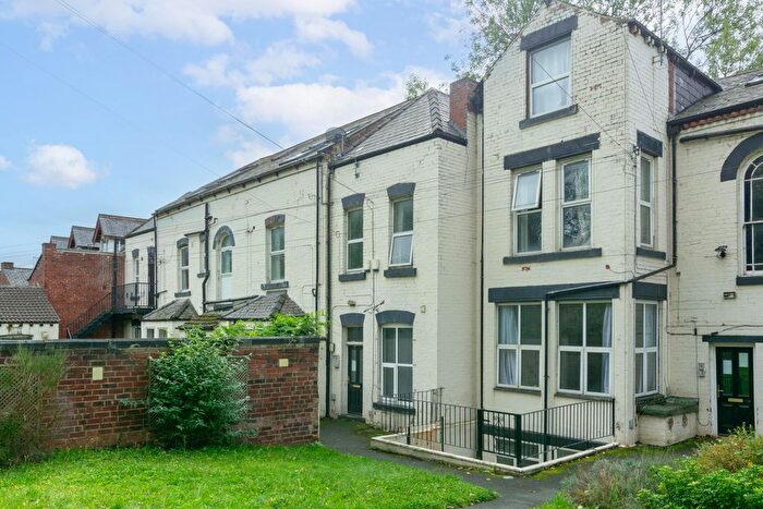 1 Bedroom Terraced House To Rent In Vinery Road, Leeds, LS4