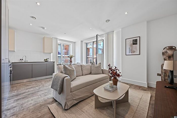 1 Bedroom Flat For Sale In Portree House, Stromness Walk, London, W3