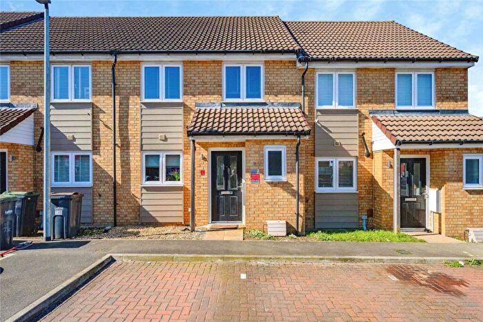 2 Bedroom Terraced House For Sale In Arundel Road, Luton, Bedfordshire, LU4