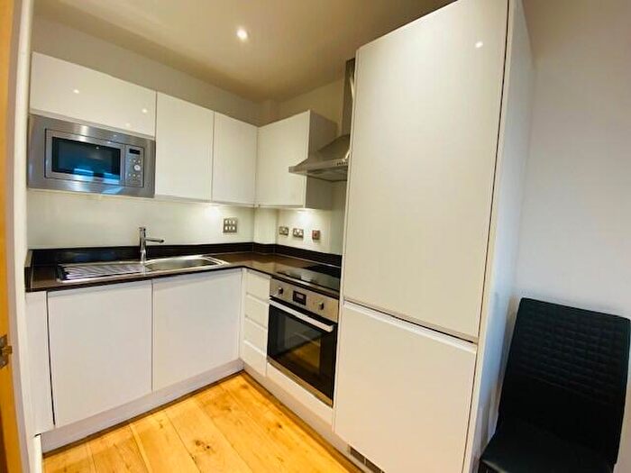 1 Bedroom Flat To Rent In Burlington House, Waltham Cross, EN8