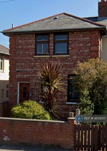 3 Bedroom Semi-Detached House To Rent In Sumner Road, Prenton, CH43