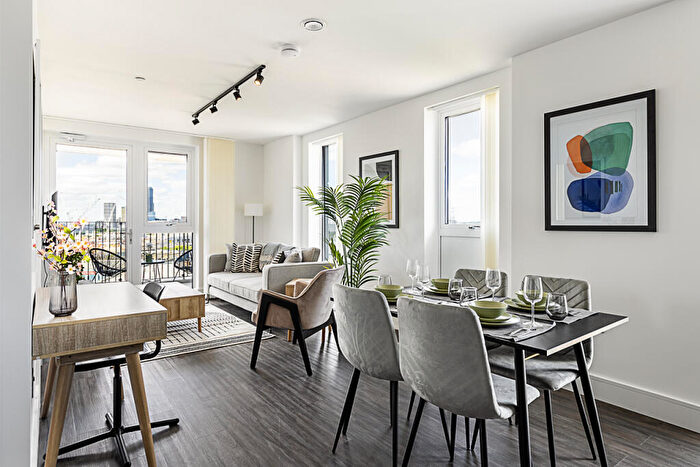 1 Bedroom Flat To Rent In N--, Edmund Point - Scrubs Lane, London, NW10