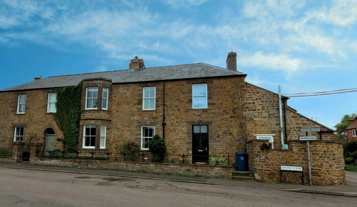 3 Bedroom Cottage To Rent In Spring Lane, Little Bourton, Oxon, OX17