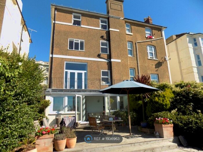 2 Bedroom Flat To Rent In West Hill Road, St. Leonards-On-Sea, TN38