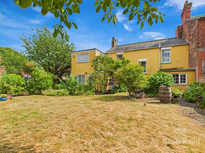 5 Bedroom Semi-Detached House For Sale In George Street, Hedon, Hull, East Yorkshire, HU12