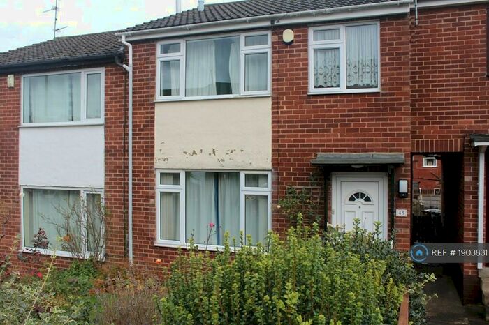 3 Bedroom Terraced House To Rent In Moorfield, Morley, Leeds, LS27