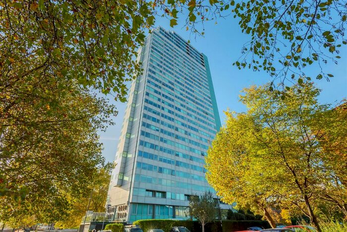 2 Bedroom Flat To Rent In George Beard Road, London, SE8