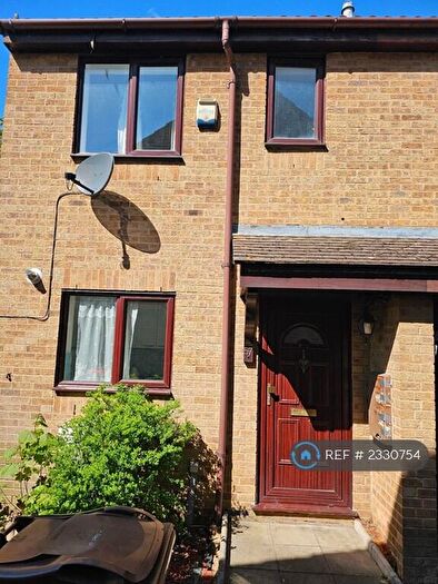 2 Bedroom End Of Terrace House To Rent In Holden Close, Dagenham, RM8