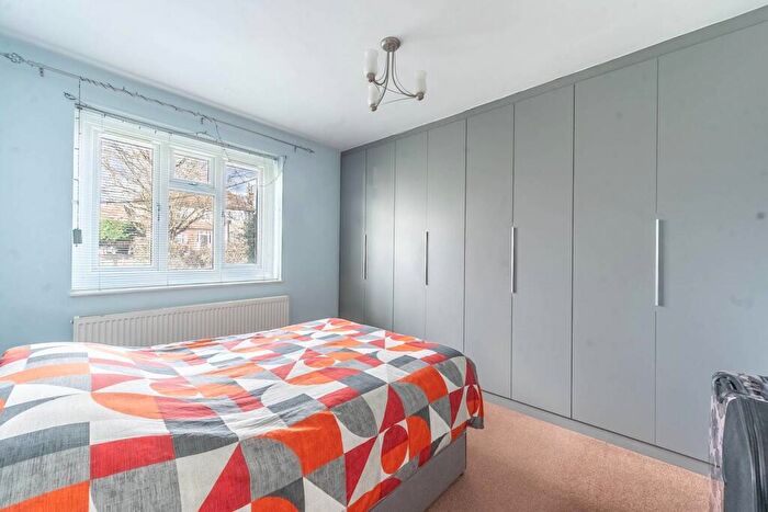 3 Bedroom Flat To Rent In Imperial Drive, Rayners Lane, Harrow, HA2