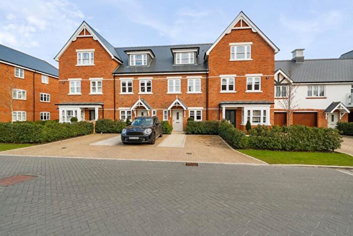 3 Bedroom Terraced House To Rent In Sunninghill, SL5