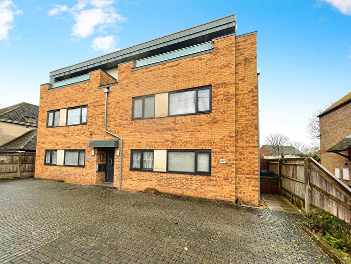 1 Bedroom Apartment For Sale In Blenheim Road, Kidlington, OX5