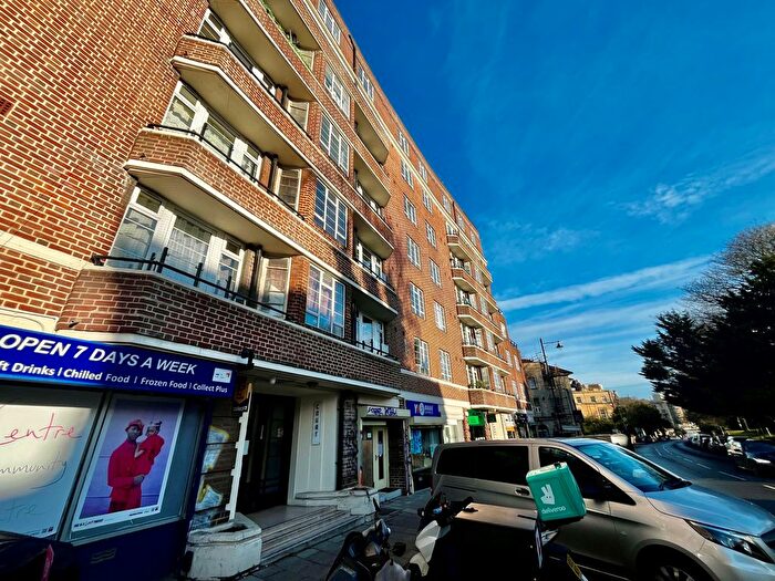 3 Bedroom Flat To Rent In Queens Road, Clifton, Bristol, BS8