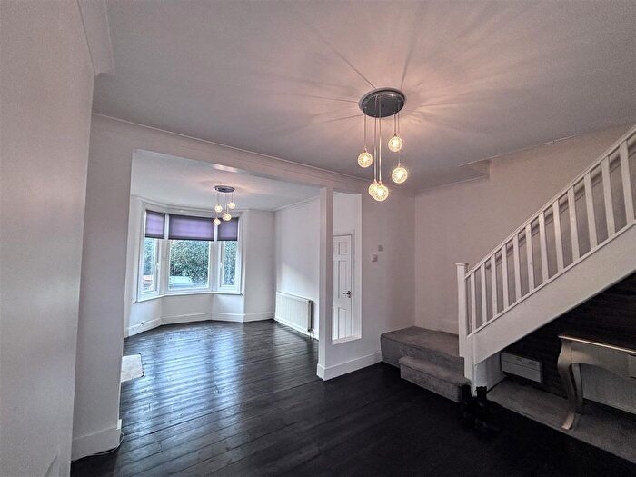 3 Bedroom Property To Rent In Winchester Road, Highams Park, London, E4