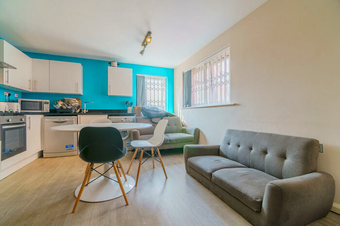 6 Bedroom Apartment To Rent In Forster Street, Nottingham, NG7