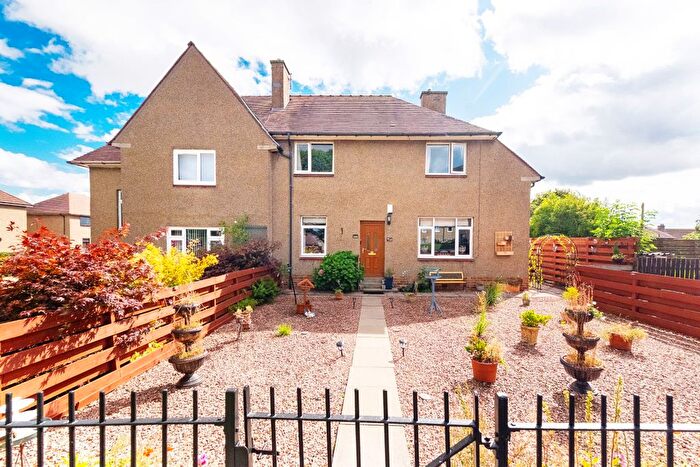 3 Bedroom Semi-Detached House For Sale In Haldane Terrace, Dundee., DD3